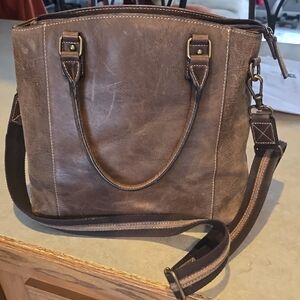 Stylish Brown Leather Messenger Bag for Women